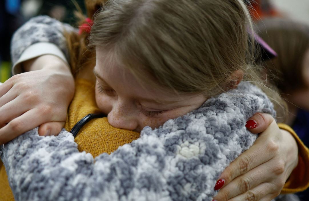 Gjashtë fëmijë ukrainas kthehen nga Rusia me ndërmjetësimin e Katarit