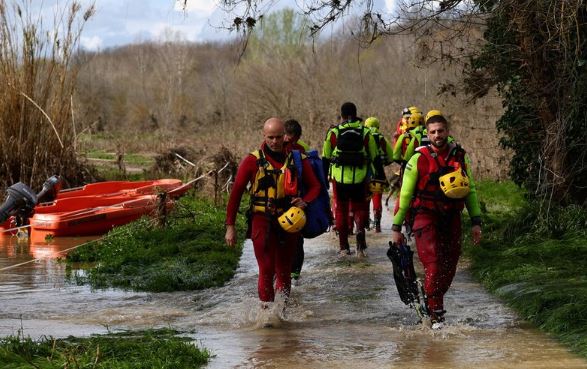 Dëborë, përmbytje dhe viktima, Europa përfshihet nga moti i keq