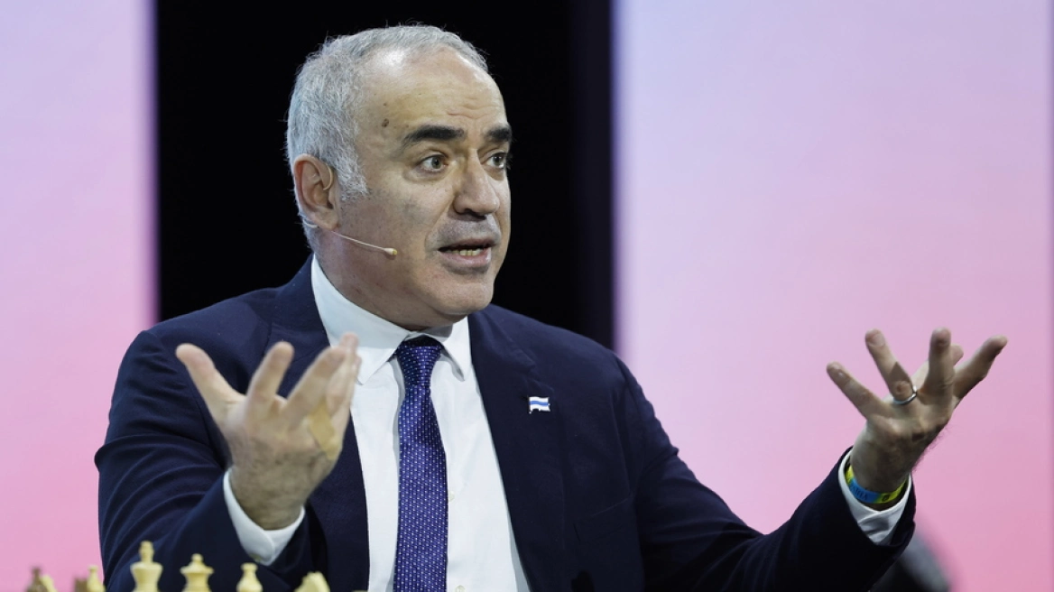 Rusia vendos Garry Kasparov në listën e “terroristëve dhe ekstremistëve”