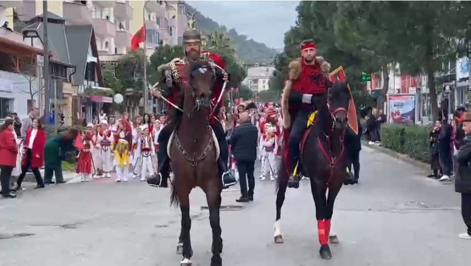 VIDEO/ Lezha feston 580 vjetorin e Kuvendit të Besëlidhjes, aktivitete në qytet