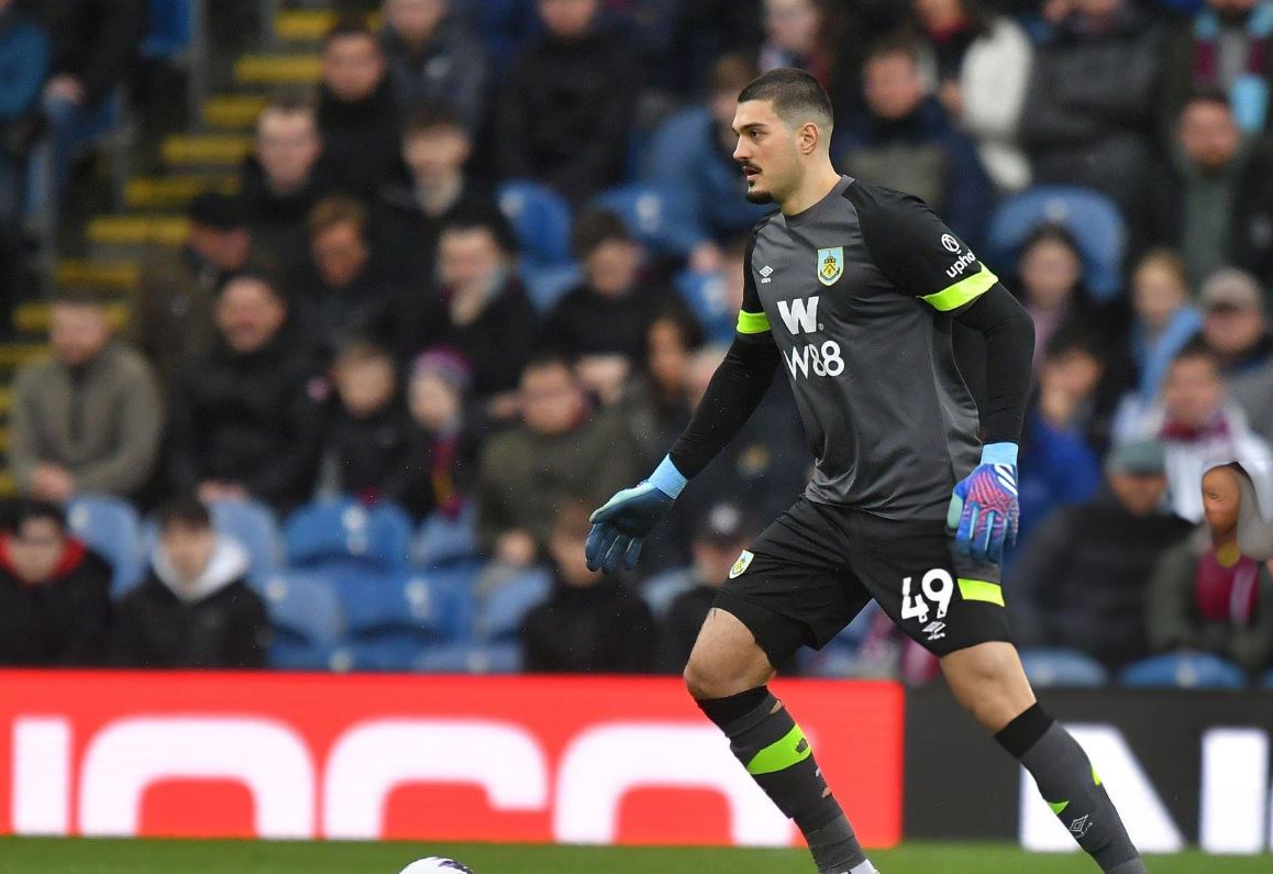 Debutim ëndrrash në Premier League, Arijanet Muric shpallet lojtari i ndeshjes në fitoren e Burnley ndaj Brentford