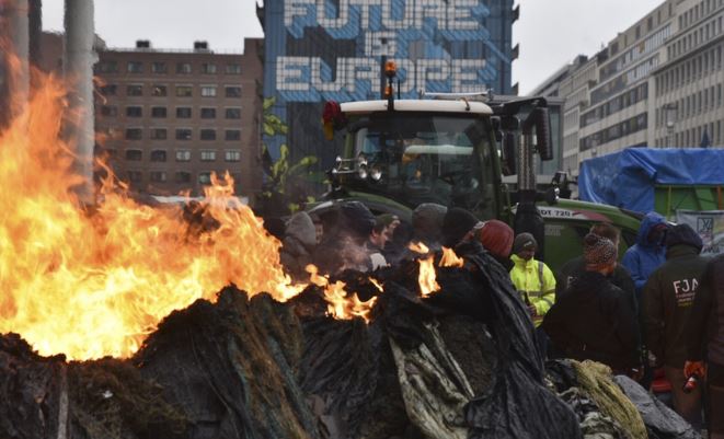 Fermerët sërish protesta në Bruksel, e treta që nga fillimi i vitit