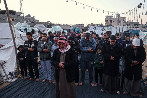 FOTO/ Muaji i shenjtë i Ramazanit fillon në Gaza