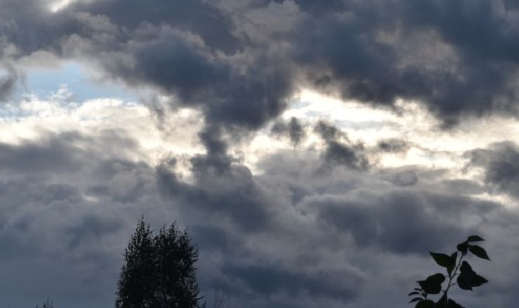 Moti në fundjavë/ Vranësira dhe reshje shiu, si pritet të jenë temperaturat në vend dhe rajon