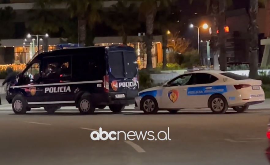 Policia dhe FNSH aksion në Vlorë, kontroll automjeteve të shtrenjta e me xhama të zinj