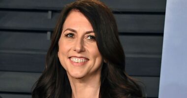 Donacion i madh nga ish-gruaja e Jeff Bezos/ Dhuron 640 milionë dollarë për organizatat jofitimprurëse