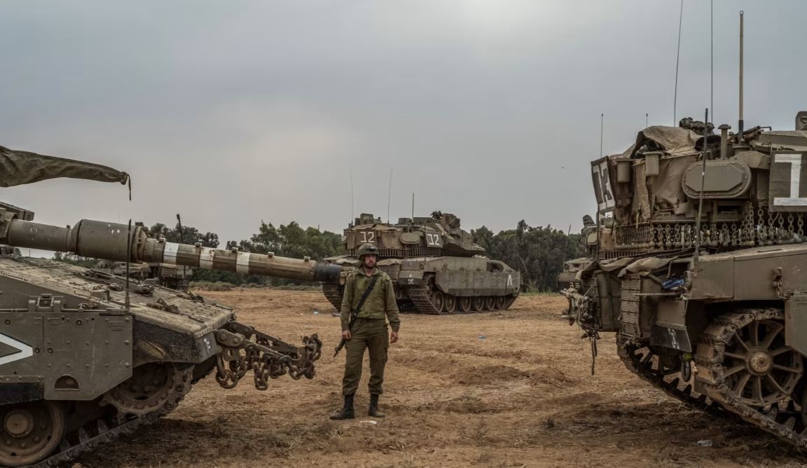 Izraeli gati për sulm në Rafah, ushtria vendos tanke në kufi me Gazën