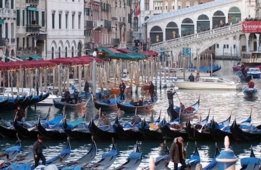 Venecia nuk është më falas, të gjithë turistët do të paguajnë 5 euro për të parë qytetin