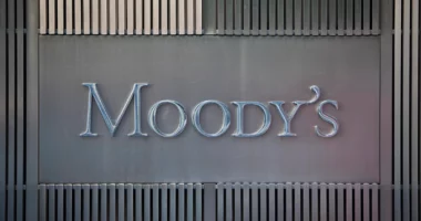 Moody’s përmirëson vlerësimin për Shqipërinë/ Ndryshon perspektiven për ekonominë nga “e qëndrueshme” në “pozitive”