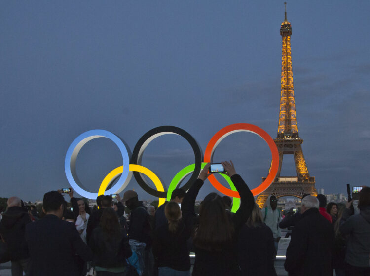 Unazat olimpike do të shfaqen në Kullën Eiffel