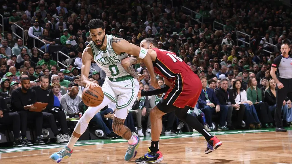 NBA/ Fitojnë favoritët, Boston nuk ndalet as në “play-off”, Milwaukee e Clippers bëjnë detyrën