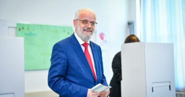 Zgjedhjet presidenciale në Maqedoninë e Veriut/ Voton Talat Xhaferi: Vendosim se në cilin drejtim do të lëvizë vendi