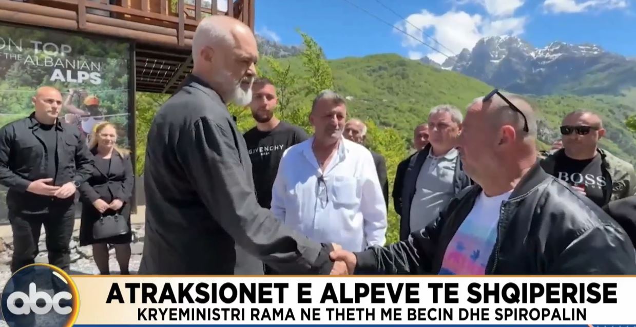 Atraksionet e Alpeve të Shqipërisë/ Kryeministri Rama në Theth me Becin dhe Spiropalin, në fokus agroturizmi