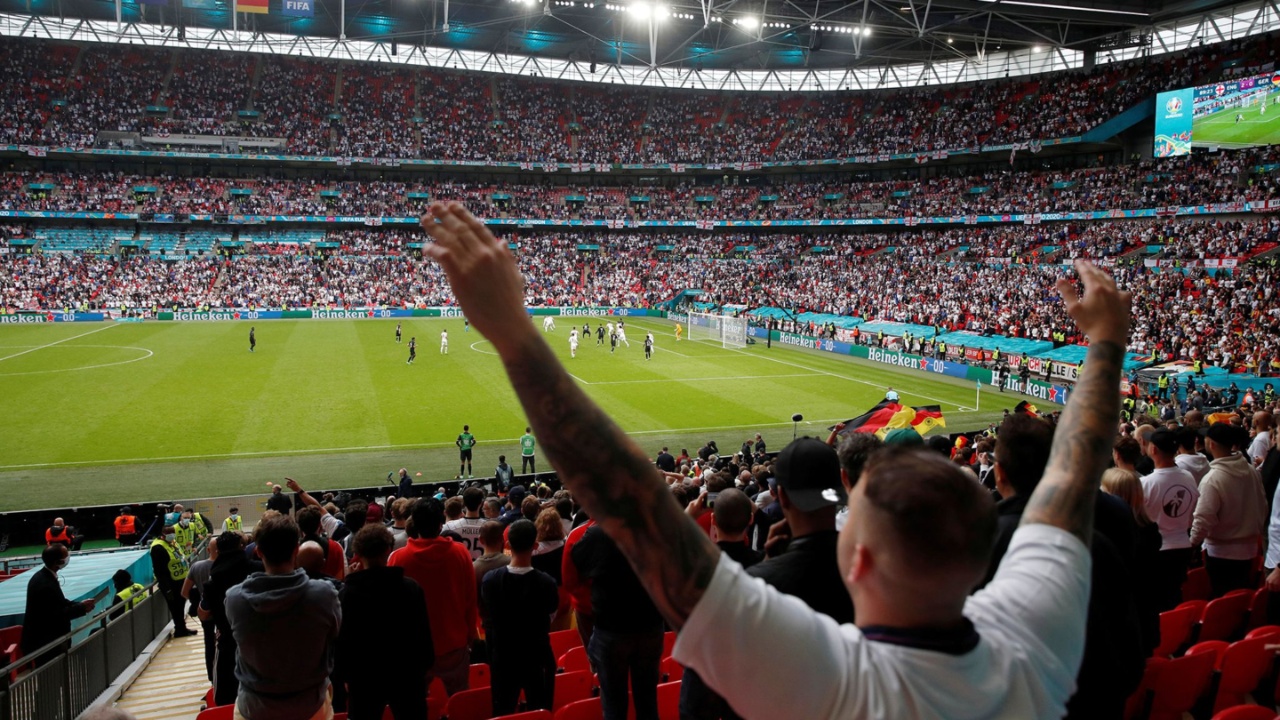 EURO 2024/ Tifozët në stadium “me duar në xhepa”, publikohet lista e sendeve dhe produkteve të ndaluara në tribuna