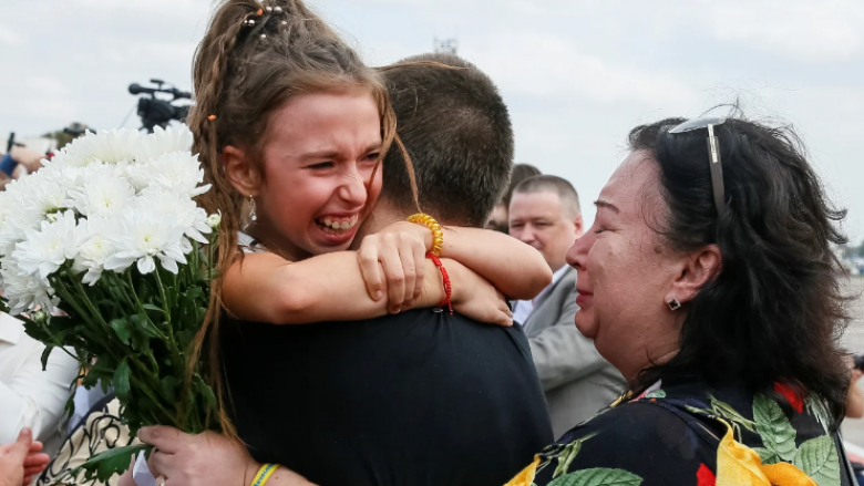 Të burgosurit ukrainas rrëfejnë përjetimet si robër lufte në Rusi