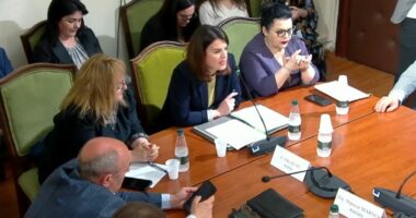 “Urgjenca e QSUT, në maj në normalitet”/ Ministrja Koçiu: Po riparohen dëmet pas zjarrit