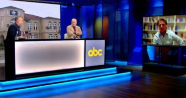 Shqiprim Arifi në “Real Story”: Kurti përçan shqiptarët në rajon, mundohet të imitojë presidentin Vuçiç