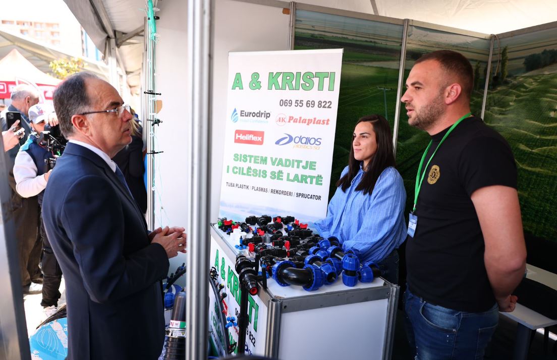 Begaj pjesë e panairit të bujqësisë në Lushnjë: Produktet “Made in Albania”, krenari kombëtare