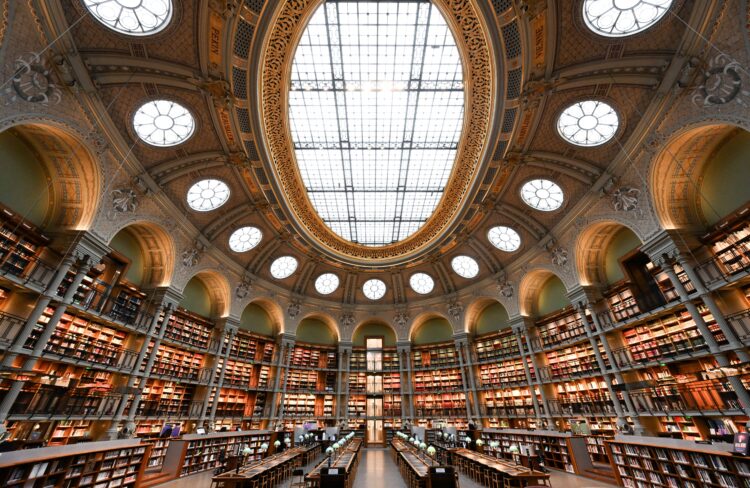 Në Bibliotekën Kombëtare të Francës gjenden katër libra me arsenik në kopertina