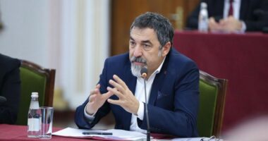 Çuçi mbledh grupin e PS, zbardhen çështjet që u diskutuan