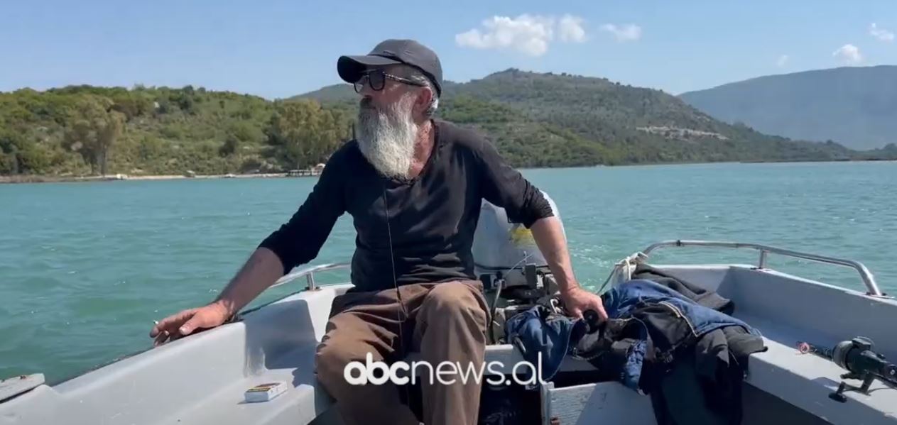 Kapiteni “Dajko”, u tregon turistëve bukuritë e jugut të Shqipërisë