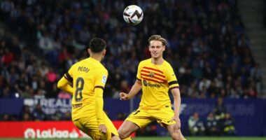 Barcelona nuk dëshiron të rrezikojë, Pedri dhe De Jong mbeten jashtë sfidës ndaj PSG-së