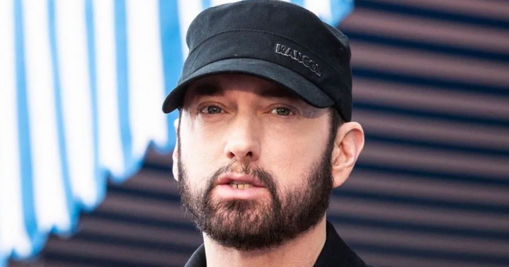 Eminem shënon 16 vite pa pirë alkool