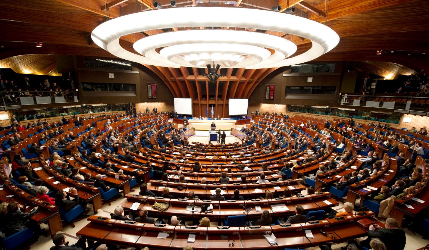 Kievi tërhiqet përkohësisht nga Konventa Evropiane për të Drejtat e Njeriut