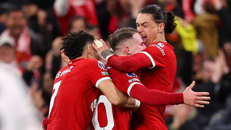 VIDEO/ “Të Kuqtë” spektakël në “Anfield”, Liverpool fiton ndaj Sheffield dhe merr kreun e Premier League