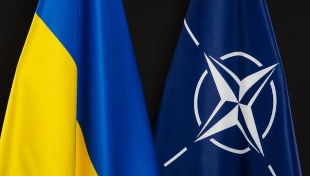 NATO: Sulmet e ukrainasve ndaj rafinerive ruse mund të kenë shkatërruar 15% të kapacitetit të tyre