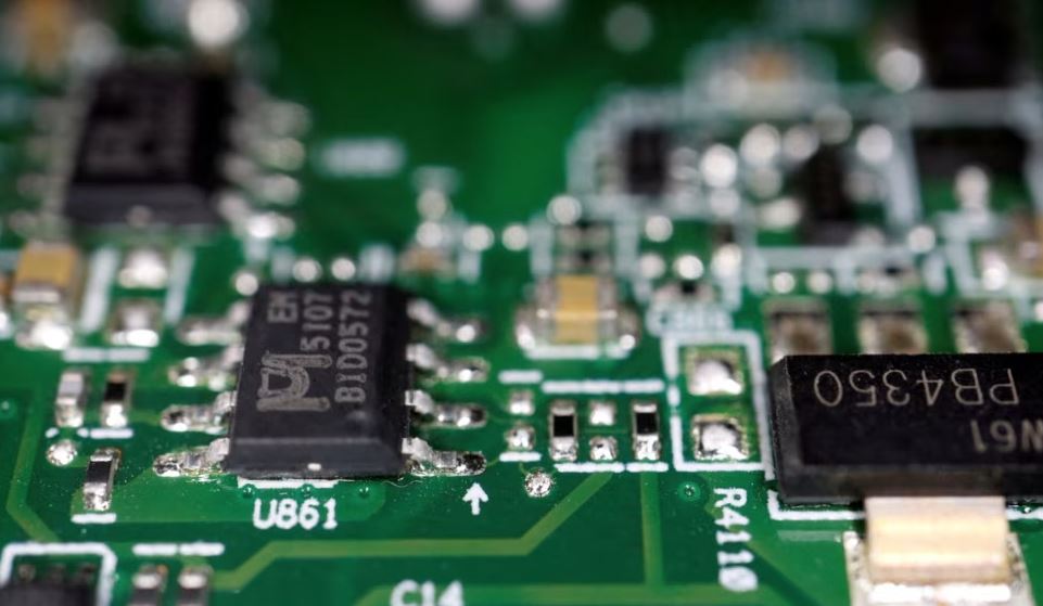 Presidenti Biden: Do investojmë 6.6 miliardë dollarë për prodhimin e mikroprocesorëve në SHBA