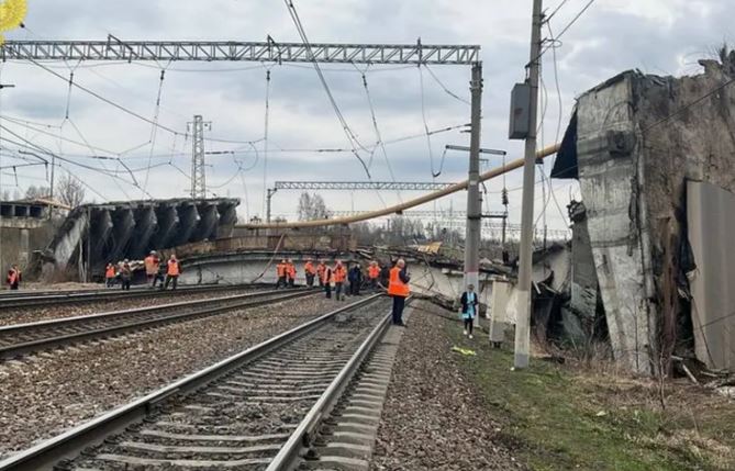 Tragjedi në Rusi pas shembjes së një ure, një i vdekur dhe gjashtë të plagosur rëndë