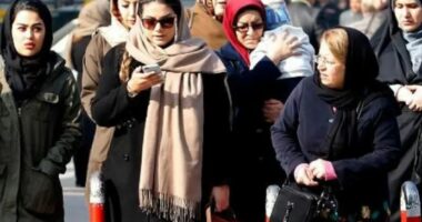 “Do të ketë zbatim më të ashpër”, policia iraniane nis fazën e re për hixhabin e detyrueshëm