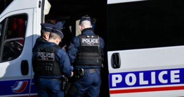 Franca forcon sigurinë në vendet e adhurimit hebre pas sulmeve të Iranit ndaj Izraelit