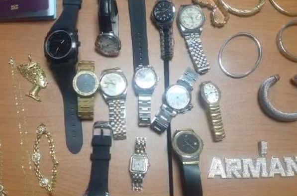 Expensive brand watches and gold jewelry seized, three arrested in Durres