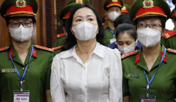 Grabiti 44 miliardë dollarë në një bankë, miliarderja vietnameze dënohet me vdekje për mashtrim