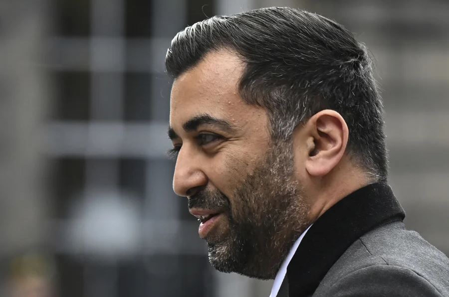 Kryeministri skocez Humza Yousaf pritet të japë dorëheqjen