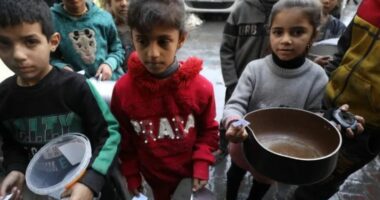 Izraeli hap korridoret humanitare pas ultimatumit të Biden