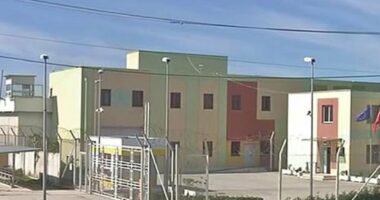 Nis zbatimi i amnistisë penale/ 20 persona lënë sot ambientet e paraburgimit në Vlorë, 5 përfitojnë ulje dënimi