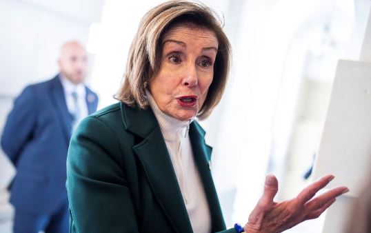 Nancy Pelosi i bën thirrje Netanyahut të japë dorëheqjen