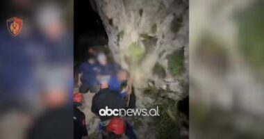 Shpëtohen 5 turistët/ Britanikët kishin mbetur të bllokuar në “Shpellën e Pëllumbasit”