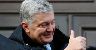 ‘U rrëzua’ nga Zelensky, ish presidenti ukrainas planifikon të kandidojë sërish në zgjedhjet presidenciale