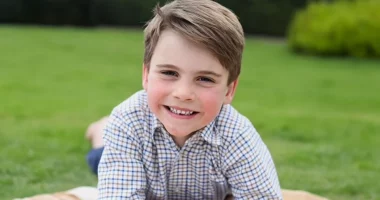 Princi Louis mbush 6 vjeç, publikohet fotoja e ditëlindjes realizuar nga Kate Middleton