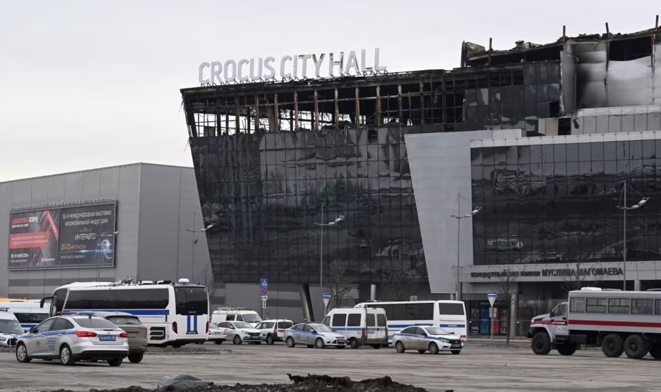 Sulmi në Moskë, salla e koncerteve raportohet të jetë përmendur në paralajmërimin e SHBA