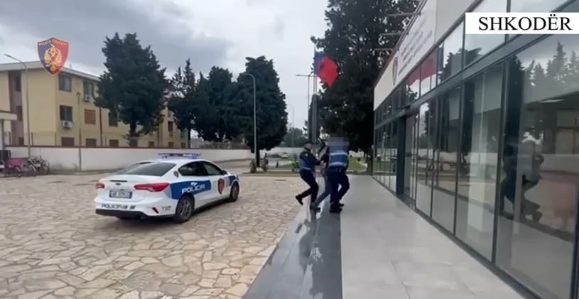 Theu masën e sigurisë “arrest në shtëpi” për të shitur kanabis, pranga të riut në Shkodër