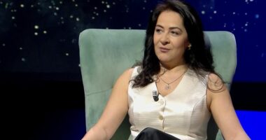 “Jorgo Papingji më zbuloi talentin në muzikë”, Dorina Selimaj: Familja nuk e donte artin, si i bindi profesori