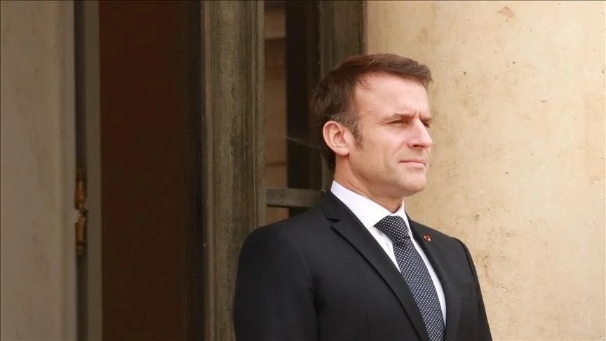 Francë, 115 deputetë i kërkojnë Macron të ndalojë shitjen e armëve për Izraelin