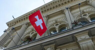 Zvicra raporton për një rënie të madhe në vlerën e aseteve të ngrira ruse