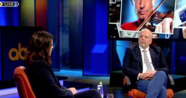 Zjarri në QSUT/ Ministrja Koçiu: Zhurma u bë nga politika, u përdor shëndetësia