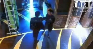 VIDEO/ Momenti kur ish-ministri i Financave rreh për vdekje bashkëshorten e tij